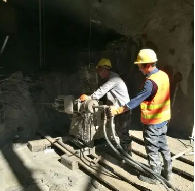 三江水下抗分散灌浆料特点 水下不分散注浆料介绍